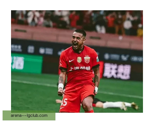 中国男足因VAR获利成功晋级2026年世预赛 争议判罚引发热议